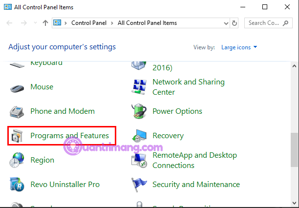 Cửa sổ Programs and Features