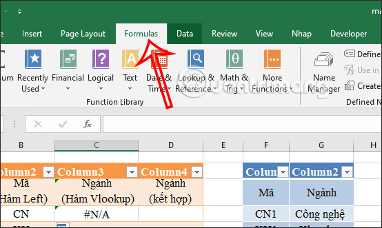 Nhấn tab Formulas